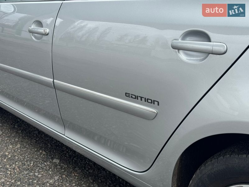 Хэтчбек Volkswagen Golf 2008 в Ахтырке