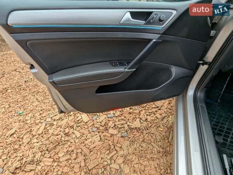 Универсал Volkswagen Golf 2014 в Обухове