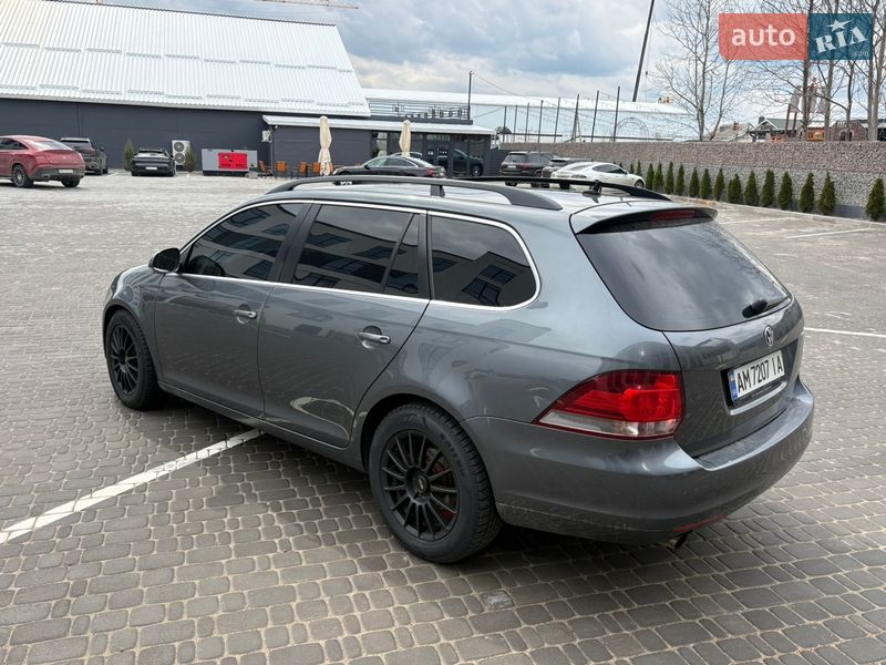 Универсал Volkswagen Golf 2009 в Житомире