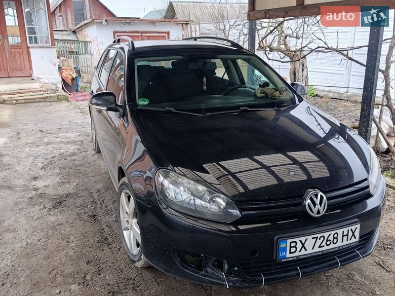 Универсал Volkswagen Golf 2009 в Староконстантинове