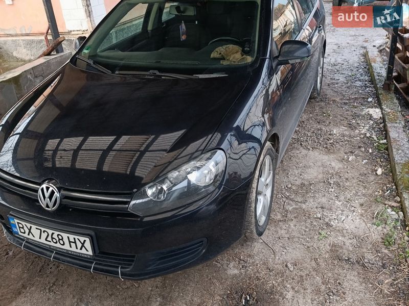Универсал Volkswagen Golf 2009 в Староконстантинове