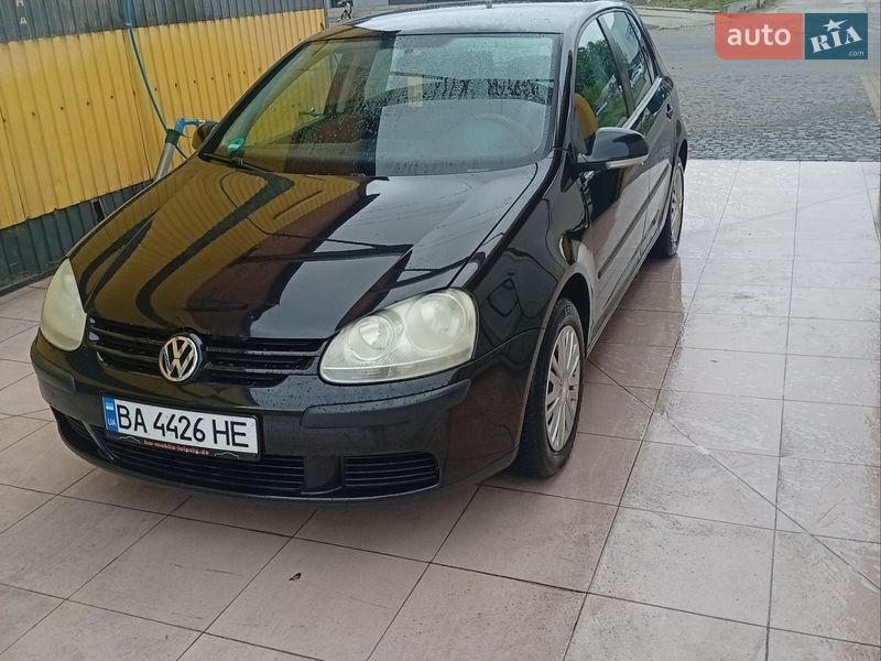 Хэтчбек Volkswagen Golf 2006 в Гайвороне