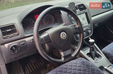 Хэтчбек Volkswagen Golf 2007 в Ромнах