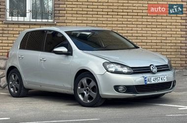 Хэтчбек Volkswagen Golf 2011 в Киеве
