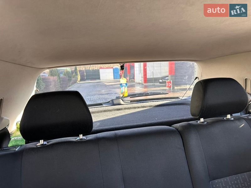 Хэтчбек Volkswagen Golf 2002 в Виннице