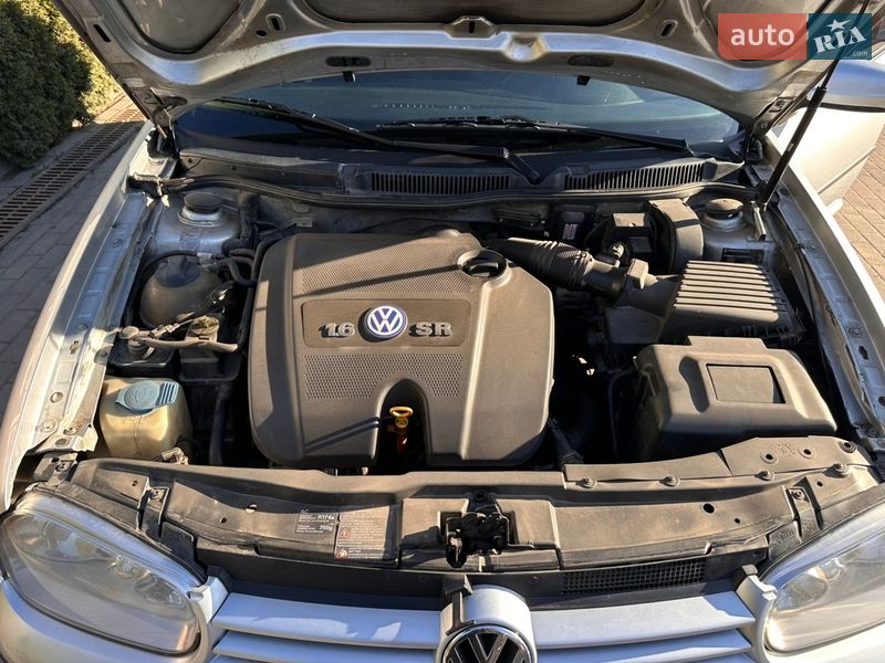 Хэтчбек Volkswagen Golf 2002 в Виннице