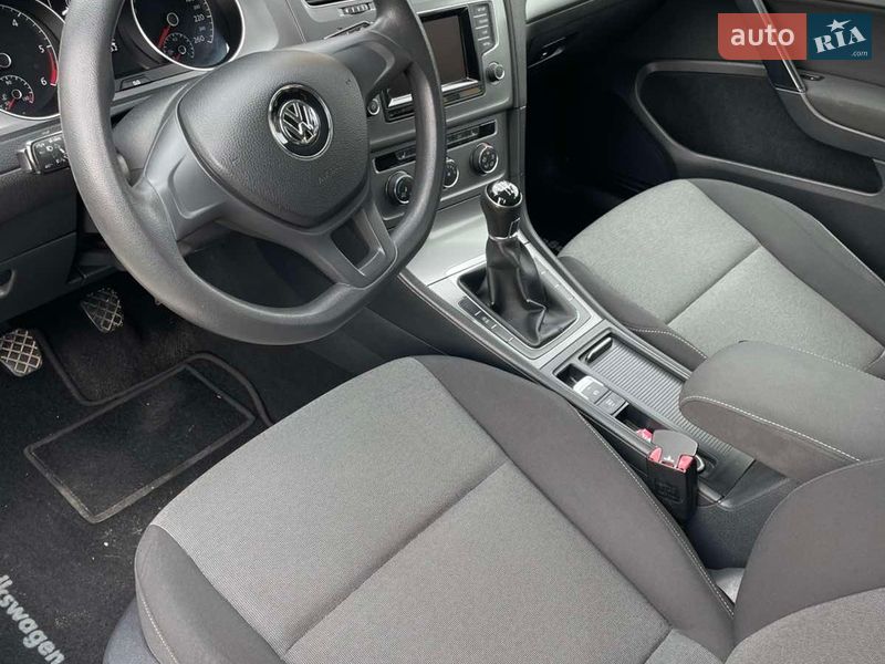 Универсал Volkswagen Golf 2014 в Богодухове