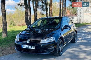 Хэтчбек Volkswagen Golf 2015 в Киеве