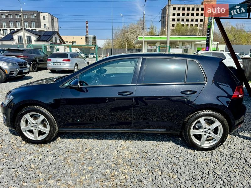Хэтчбек Volkswagen Golf 2017 в Черновцах