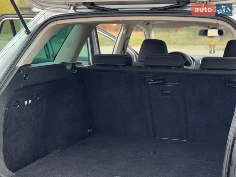 Универсал Volkswagen Golf 2012 в Нововолынске