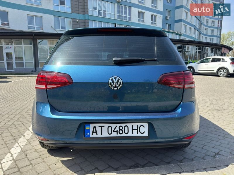 Хэтчбек Volkswagen Golf 2019 в Ивано-Франковске