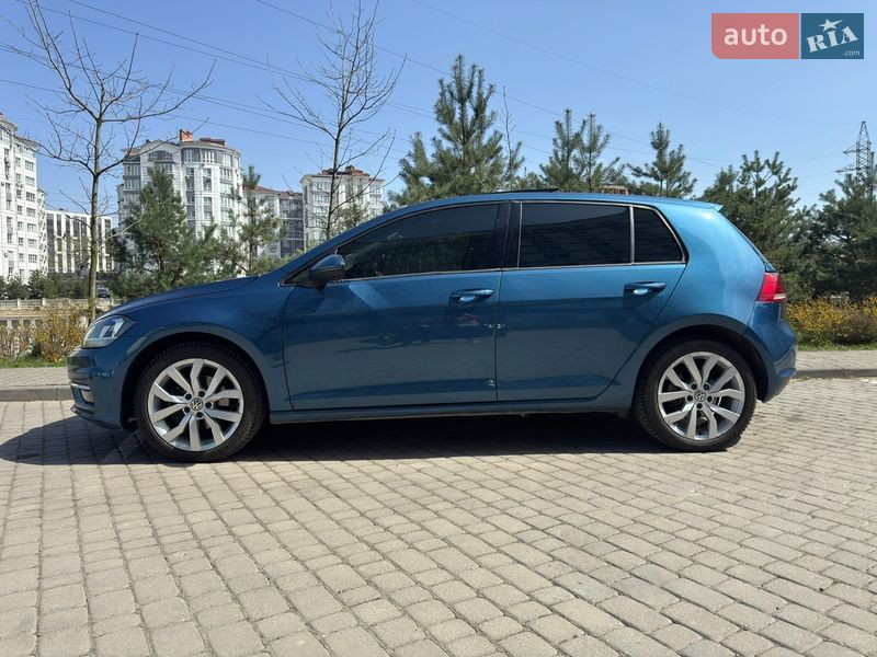 Хэтчбек Volkswagen Golf 2019 в Ивано-Франковске
