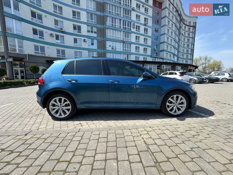 Хэтчбек Volkswagen Golf 2019 в Ивано-Франковске