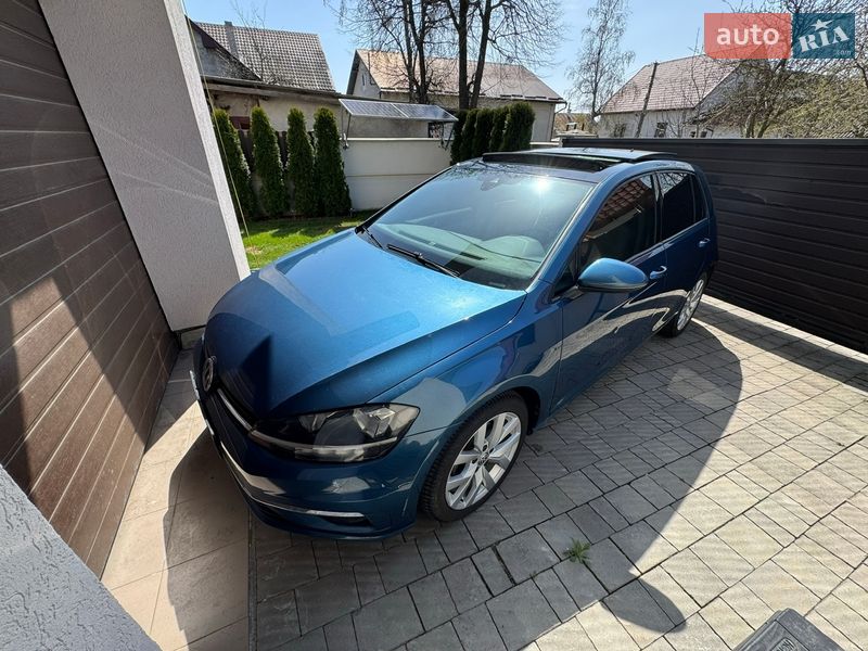Хэтчбек Volkswagen Golf 2019 в Ивано-Франковске