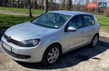 Хэтчбек Volkswagen Golf 2009 в Киеве