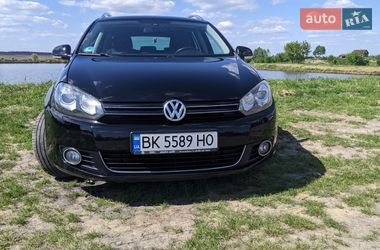 Універсал Volkswagen Golf 2012 в Клевані