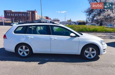 Универсал Volkswagen Golf 2016 в Киеве