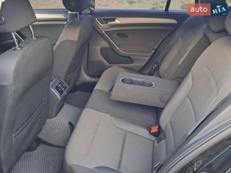 Универсал Volkswagen Golf 2015 в Ужгороде фото 16 Универсал Volkswagen Golf 2015 в Ужгороде