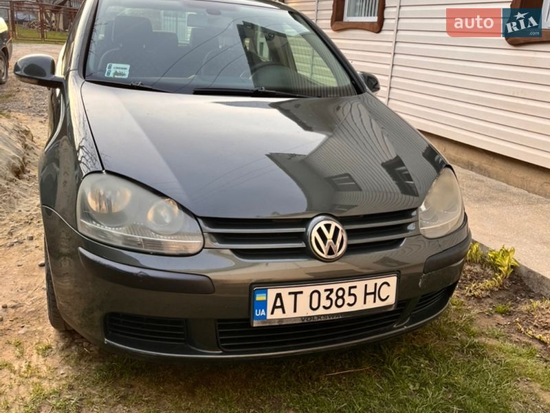 Хэтчбек Volkswagen Golf 2003 в Верховине