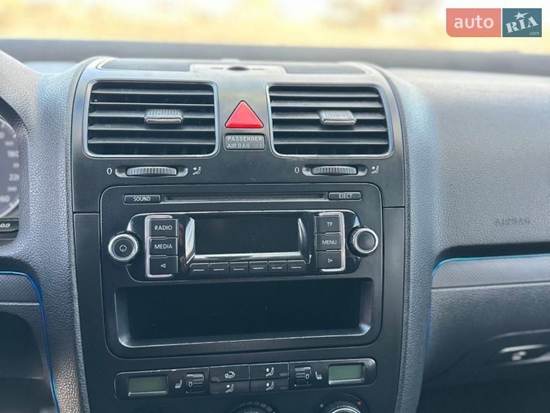 Хэтчбек Volkswagen Golf 2007 в Ровно