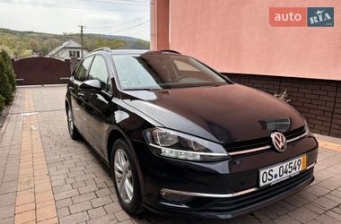 Універсал Volkswagen Golf 2020 в Сваляві