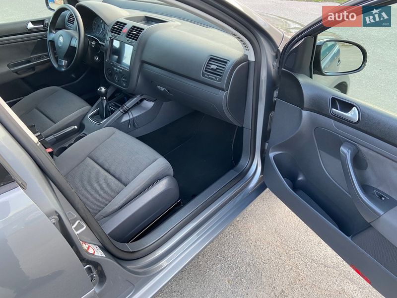 Хэтчбек Volkswagen Golf 2007 в Корсуне-Шевченковском