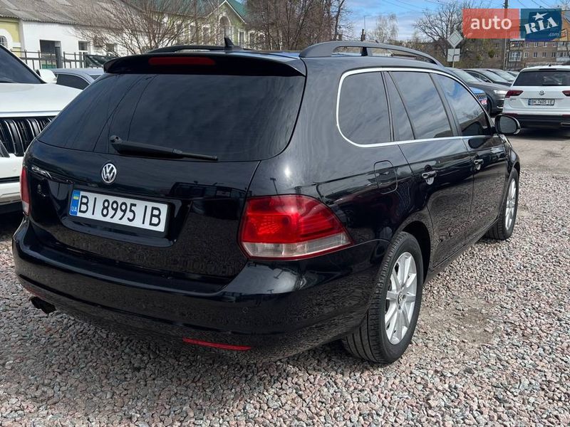 Универсал Volkswagen Golf 2010 в Полтаве