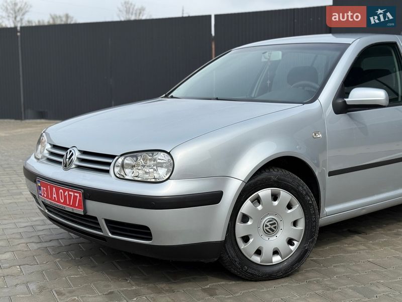 Хэтчбек Volkswagen Golf 2003 в Тернополе