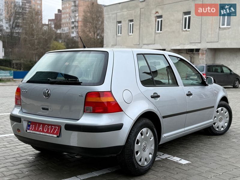 Хэтчбек Volkswagen Golf 2003 в Тернополе