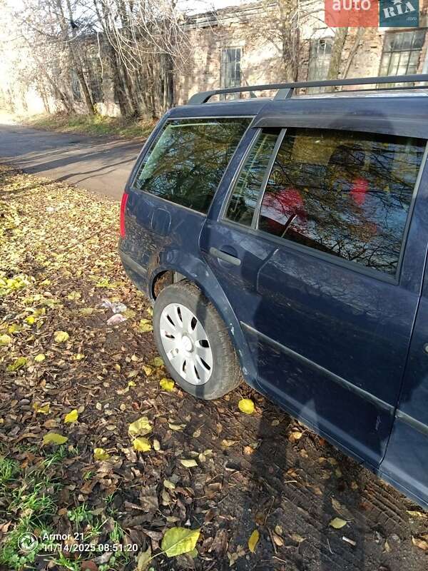 Volkswagen Golf 2000