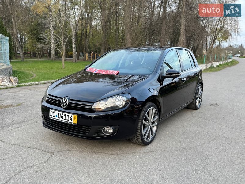 Хэтчбек Volkswagen Golf 2009 в Умани