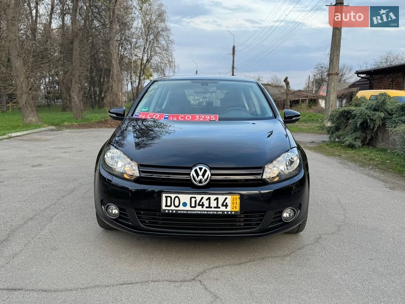Хэтчбек Volkswagen Golf 2009 в Умани
