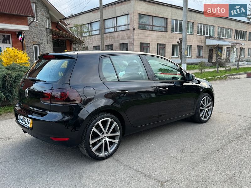Хэтчбек Volkswagen Golf 2009 в Умани