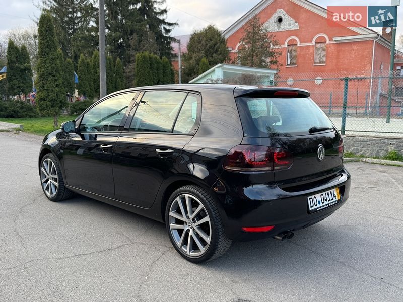 Хэтчбек Volkswagen Golf 2009 в Умани