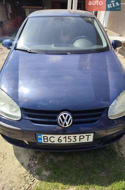 Хетчбек Volkswagen Golf 2004 в Чернівцях