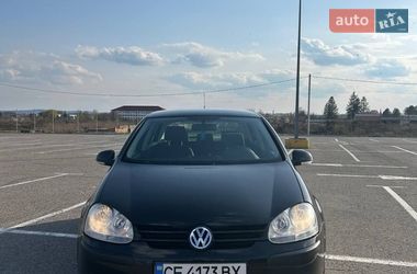 Хэтчбек Volkswagen Golf 2005 в Черновцах