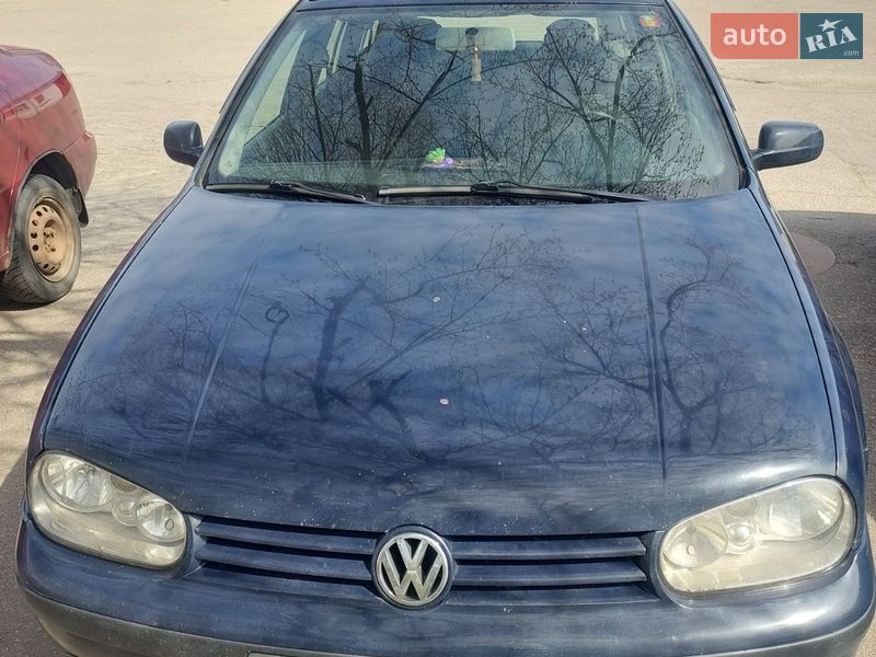 Volkswagen Golf 2000