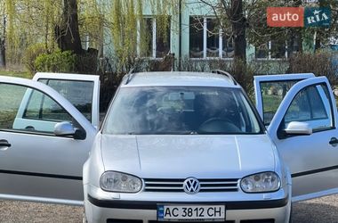 Універсал Volkswagen Golf 2002 в Іваничах