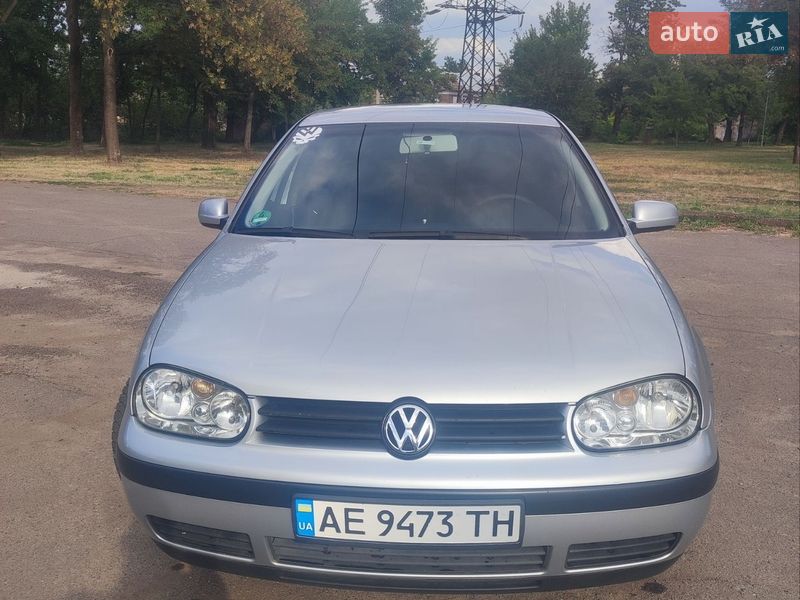 Volkswagen Golf 2003