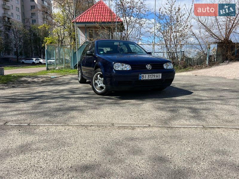 Volkswagen Golf 2000