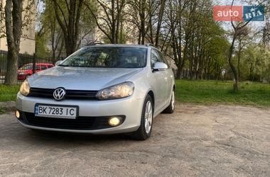 Универсал Volkswagen Golf 2010 в Киеве