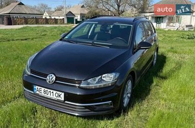 Универсал Volkswagen Golf 2017 в Царичанке