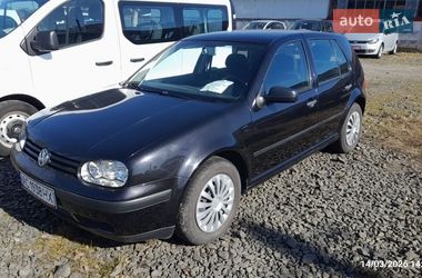 Хэтчбек Volkswagen Golf 2003 в Луцке