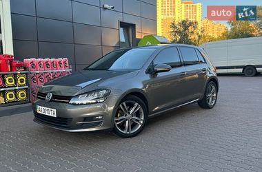 Хэтчбек Volkswagen Golf 2014 в Киеве