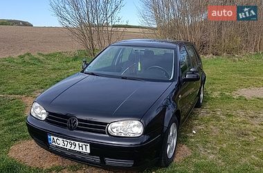 Хэтчбек Volkswagen Golf 1998 в Горохове