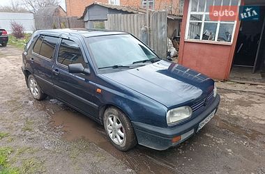Хетчбек Volkswagen Golf 1994 в Охтирці
