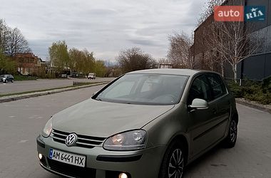 Хетчбек Volkswagen Golf 2004 в Білій Церкві