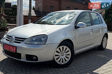 Хэтчбек Volkswagen Golf 2004 в Львове