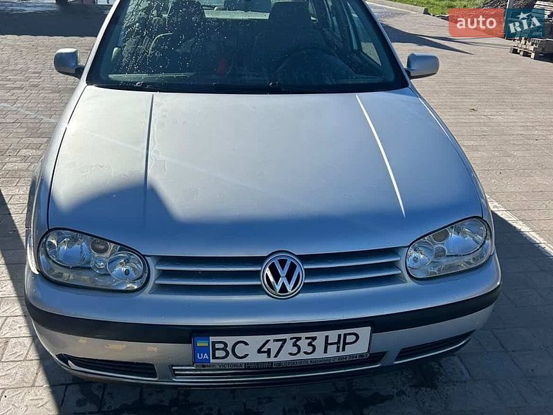 Volkswagen Golf 2004