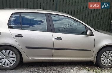 Хетчбек Volkswagen Golf 2004 в Львові